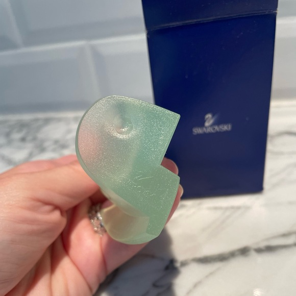 Swarovski Green Leaf Display Stand - Picture 3 of 3